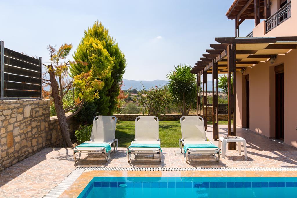 Villas Roumelí エクステリア 写真